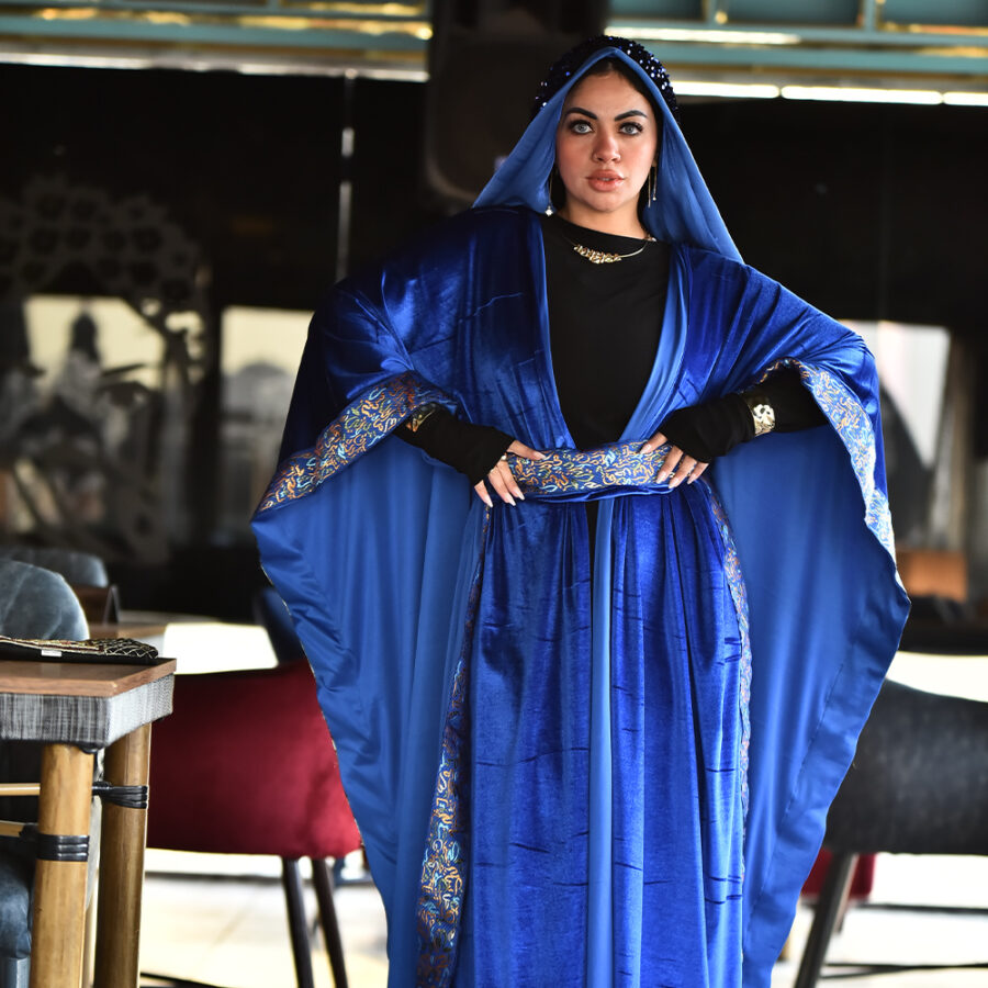 BLACK & BLUE Kaftan – A Fusion of Tradition & Modern Elegance - Image 4